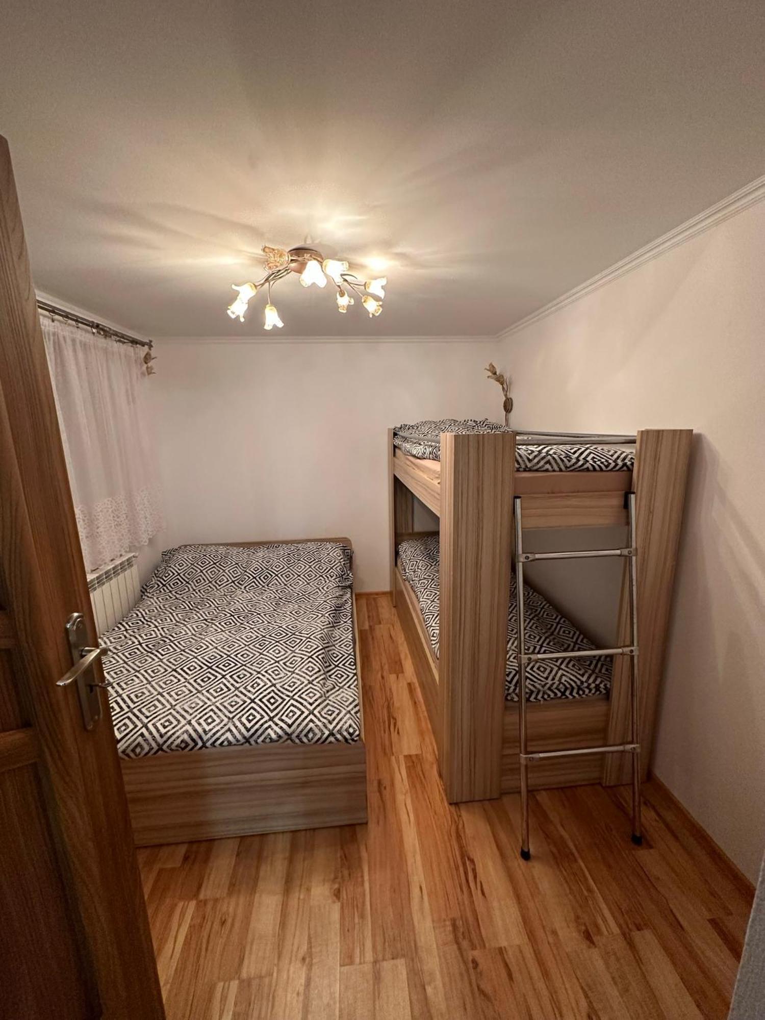 Domek Pod Miastem Apartment Przemysl Ngoại thất bức ảnh